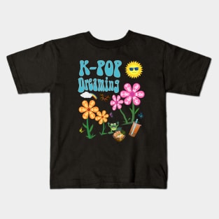 K-POP Dreaming with flowers, clouds and rainbow Kids T-Shirt